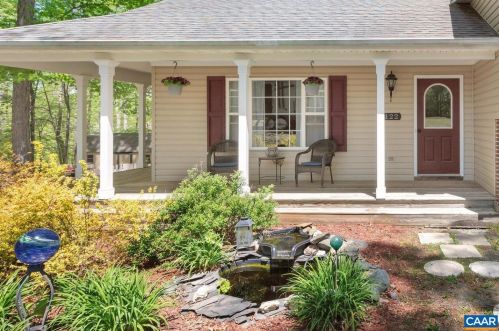 122 Mistie Ridge Ln, Bybee, VA 22963-5163