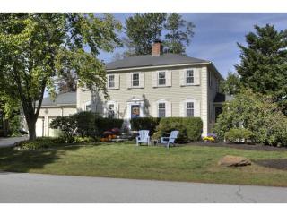42 Kearney St, Manchester, NH 03104-1813