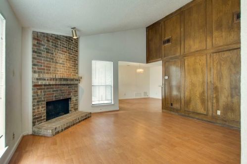 2263 Jackson Cir, Carrollton TX 75006-1655 exterior