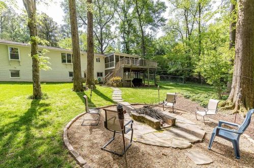 2664 Margaret Mitchell Dr, Atlanta GA  30327-1844 exterior