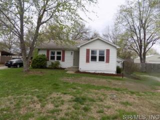 2011 Centreville Ave, Belleville IL  62220-3026 exterior