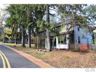 1749 Stonesthrow Rd, Bethlehem, PA 18015-8935