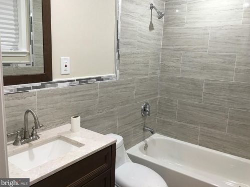 4625 Locust St, Philadelphia, PA 19139-4520