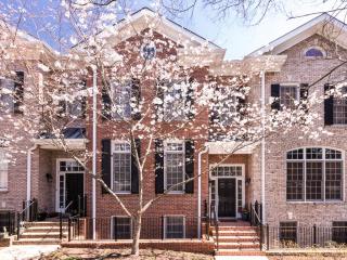 4284 Kingston Gate Cv, Atlanta, GA 30341-1041