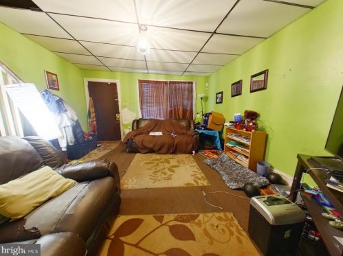 5833 3rd St, Philadelphia, PA 19120-1865