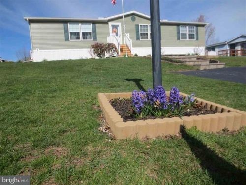 4615 Hikey St, York, PA 17315-5505