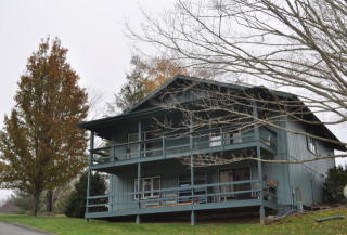 208 Willow Creek Cir, Vilas, NC 28692-8327