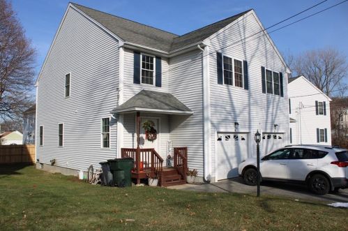 9 Lisi Ln, Providence, RI 02904-1283