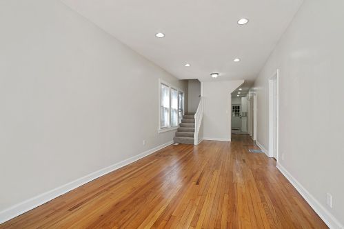 8434 Morgan St, Chicago, IL 60620-3244