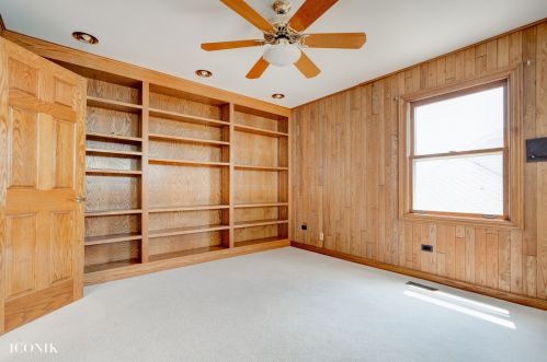 1547 Pine Lake Dr, Naperville IL  60564-9791 exterior