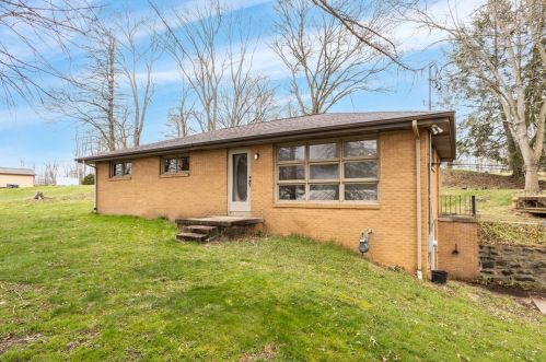 117 Radcliff Ln, Rochester, PA 15074-1673