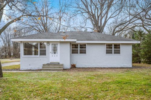 220 County Rd B, Saint Paul MN  55113-6683 exterior