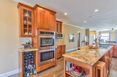 1312 Flores St, Seaside CA exterior