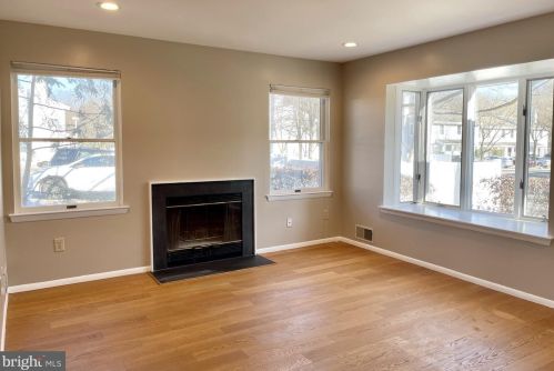 100 William Patterson Ct, Princeton NJ  08540-7662 exterior
