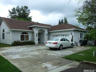 6127 Stanley Ave, Carmichael, CA 95608-4033
