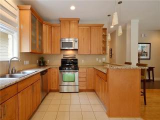 3512 Oakmont Blvd, Austin TX  78731-6041 exterior