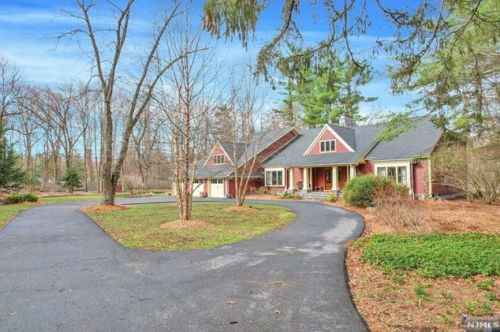 5 Halifax Rd, Mahwah, NJ 07430-1632