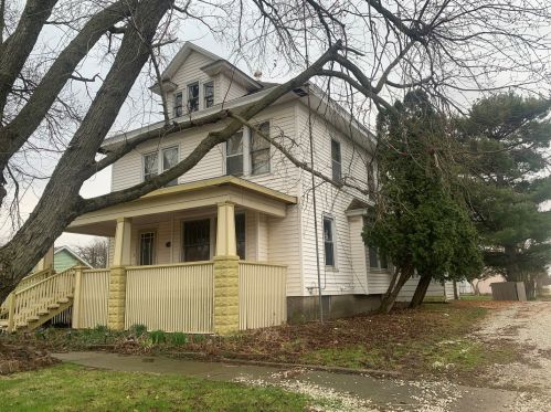 107 Walnut St, Roberts, IL 60962-8104