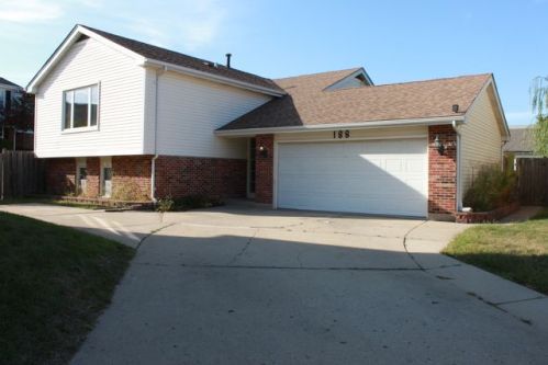 188 Hastings Mill Rd, Streamwood, IL 60107-1974