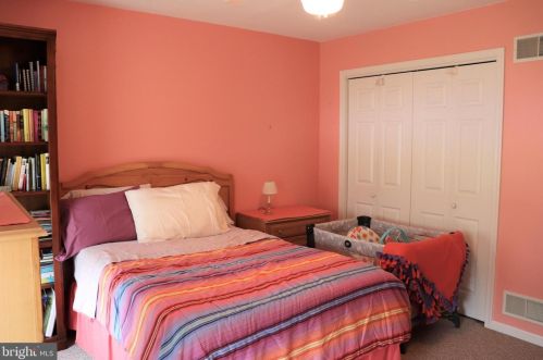 1954 Pickering Trl, Lancaster PA exterior