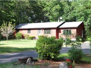 9 Waterview Dr, Amherst, NH 03031-2109