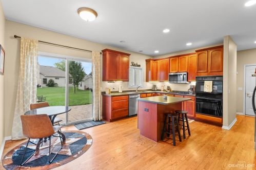 518 Sawgrass Ln, Pingree Grove IL  60140-9676 exterior