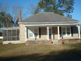 297 Palmer St, Pelham, GA 31779-1562