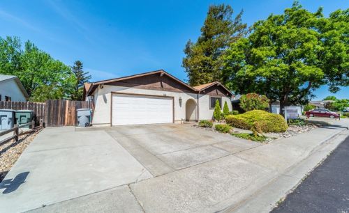 266 Raleigh Dr, Vacaville, CA 95687-6636
