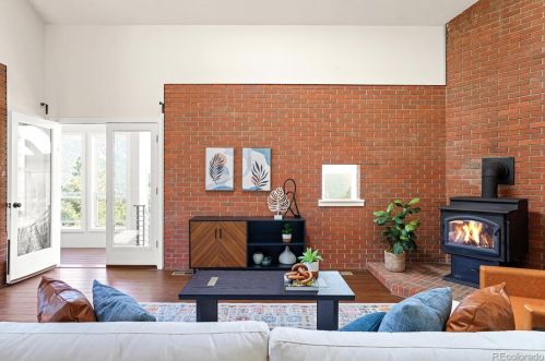 395 Cougar Dr, Boulder CO  80302-9521 exterior