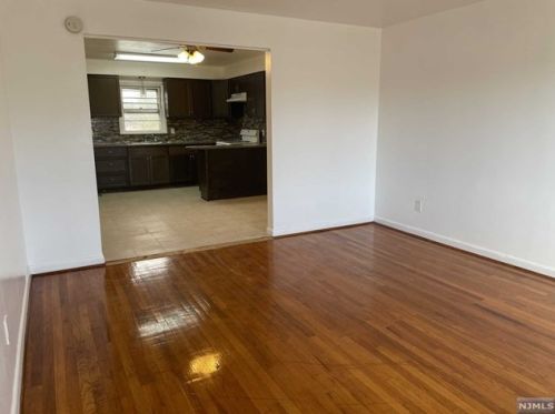 461 Boyden Ave, Maplewood NJ  07040-3005 exterior