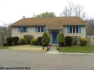 901 Tremont St, Morgantown WV  26505-2550 exterior