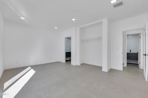 3132 Sparr Blvd, Glendale CA  91208-1663 exterior