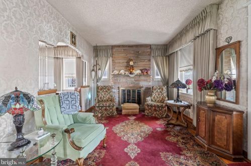 6729 Jackson St, Philadelphia PA  19135-2210 exterior