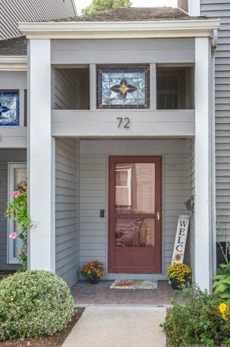 72 Crossroads Ln, Glastonbury, CT 06033-2055