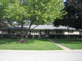 280 Pine St, Bradley, IL 60915-1137