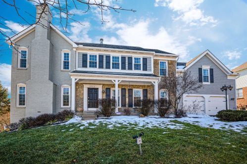 10913 Fallstone Dr, Cincinnati, OH 45246-2373