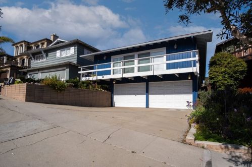 673 17th St, Manhattan Beach, CA 90266-4808