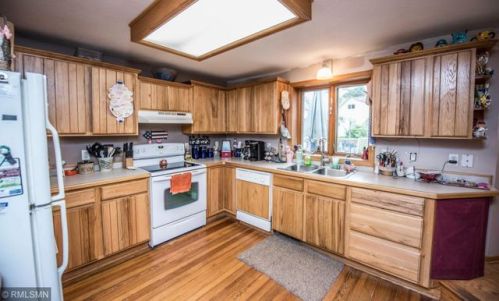 19 Red Wing Ave, Bombay, MN 55946-1325