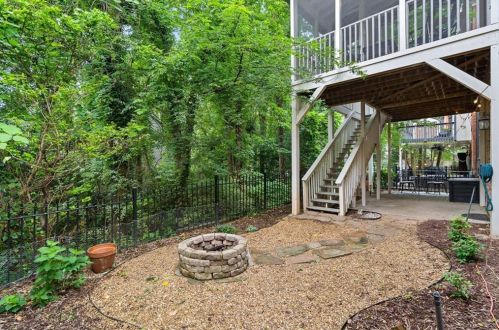 1133 Ashton Bluff Dr, Atlanta GA  30319-5399 exterior