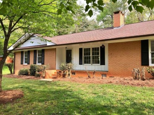 273 Stewart Ln, Clarkesville, GA 30523-5529