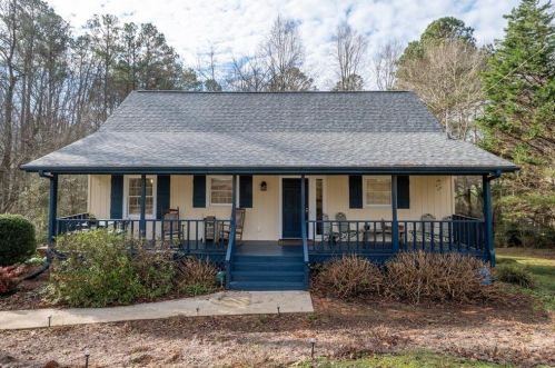 3574 Thompson Bnd, Gainesville, GA 30506-1204