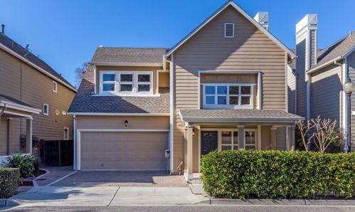 126 Plum Ct, Mountain View, CA 94043-4899