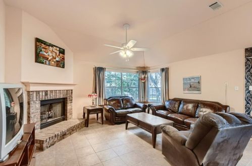 13212 Adonis Dr, Austin TX  exterior