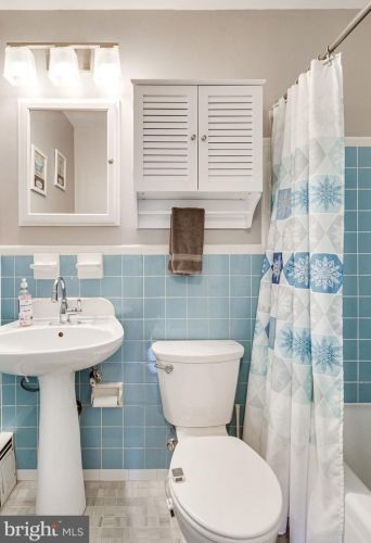 909 Roswell Dr, Silver Spring MD 20901-2128 exterior