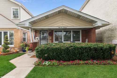 5113 Normandy Ave, Chicago, IL 60638-1225