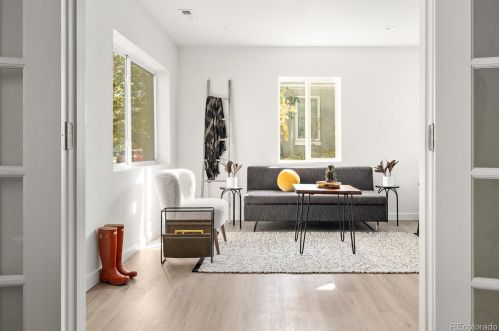 4555 Lincoln St, Englewood CO  80113-5732 exterior