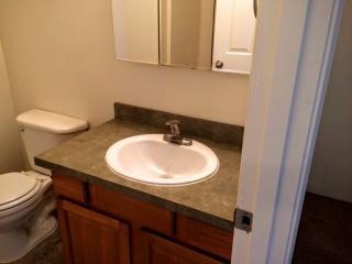 1914 Douglas Ave, Roseburg OR  97470-3711 exterior