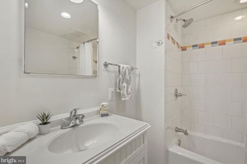 8024 Glenside Dr, Silver Spring MD 20912-7326 exterior