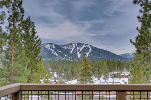 240 Laura Knight, Truckee CA  exterior