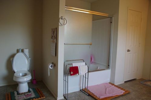 7551 Hedgeoak Ct, Fort Worth TX  76112-4451 exterior